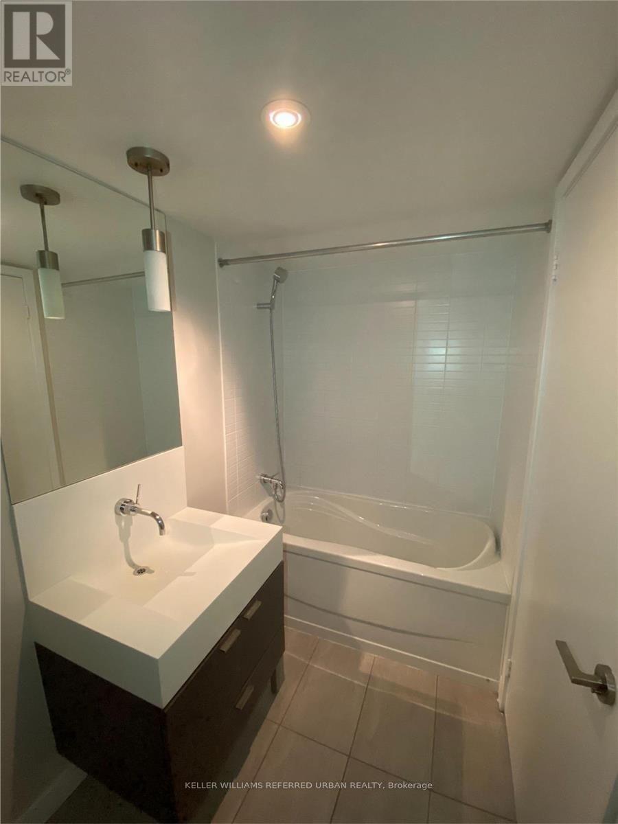 1410 - 110 Charles Street E, Toronto, Ontario  M4Y 1T5 - Photo 17 - C13006034