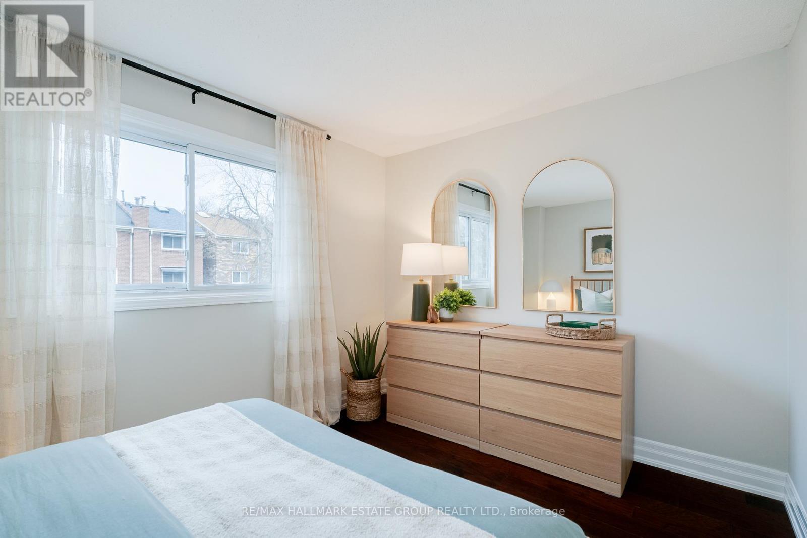 31 Unity Road, Toronto, Ontario  M4J 5A3 - Photo 18 - E13005872