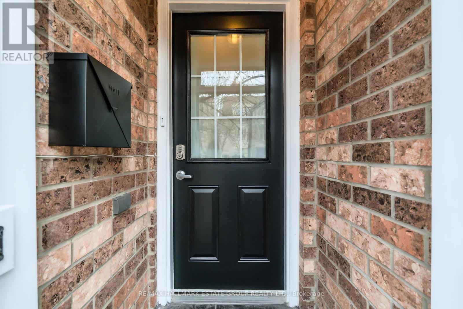 31 Unity Road, Toronto, Ontario  M4J 5A3 - Photo 2 - E13005872