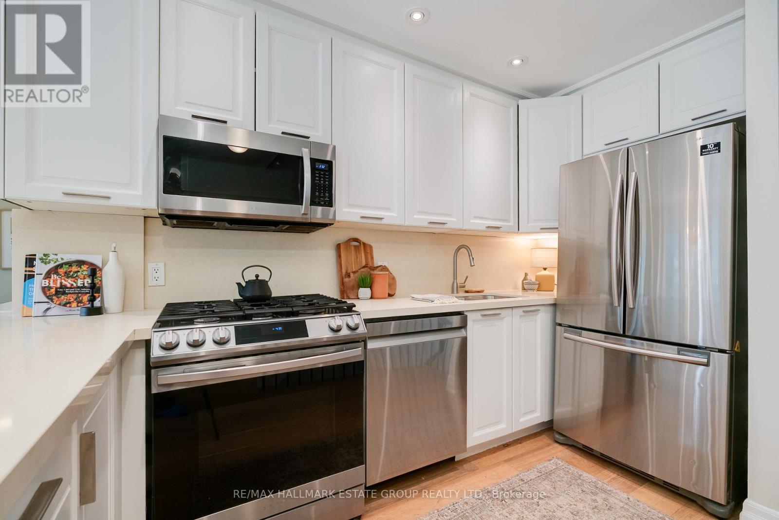 31 Unity Road, Toronto, Ontario  M4J 5A3 - Photo 8 - E13005872