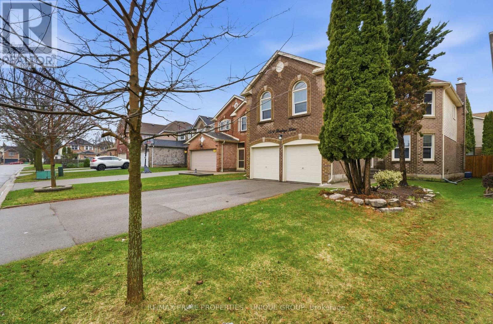 1518 Rawlings Drive, Pickering, Ontario  L1V 5A5 - Photo 2 - E13005886