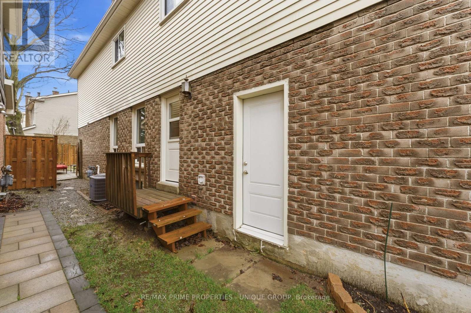 1518 Rawlings Drive, Pickering, Ontario  L1V 5A5 - Photo 44 - E13005886