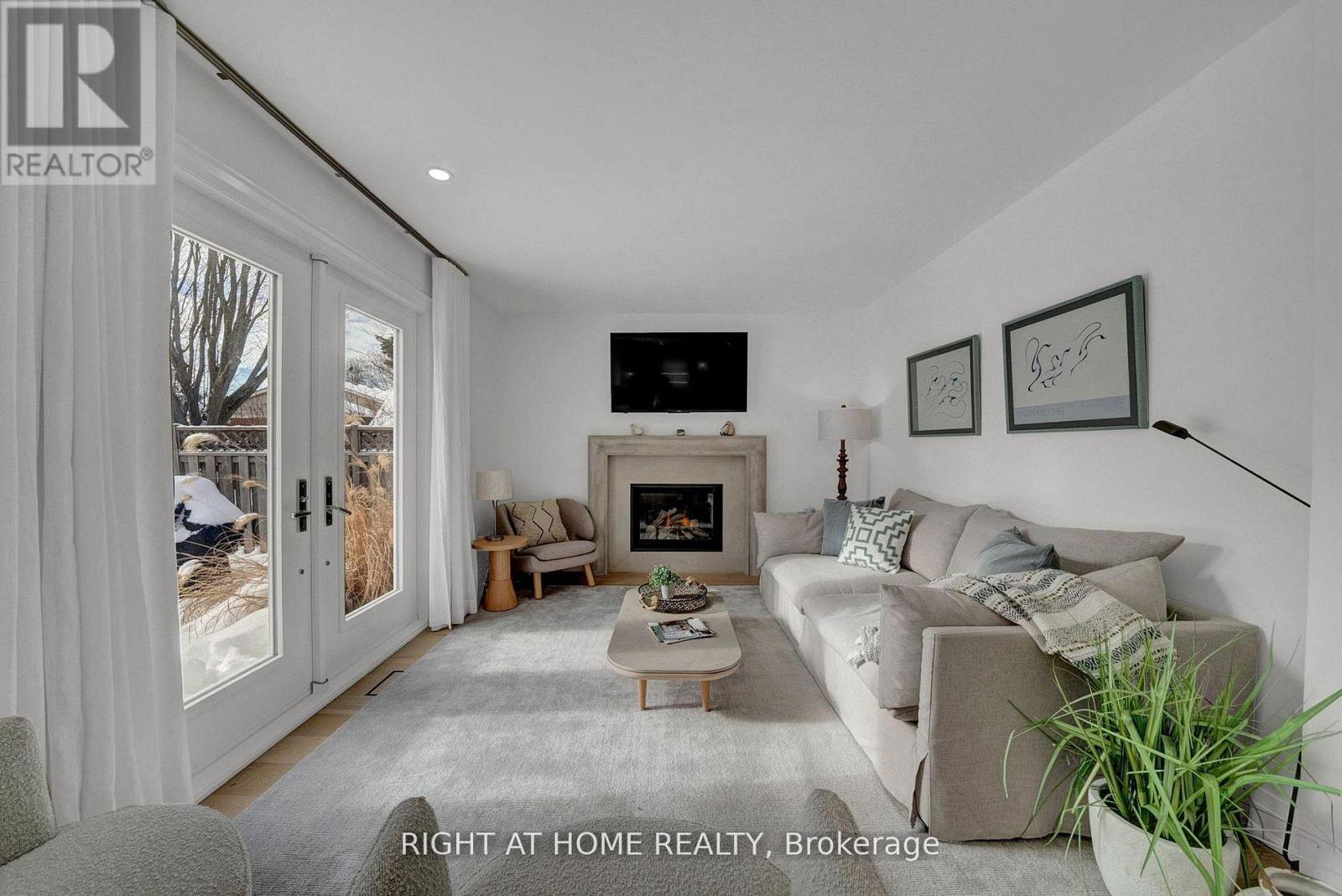 527 Beech Street E, Whitby, Ontario  L1N 7R1 - Photo 15 - E13005904