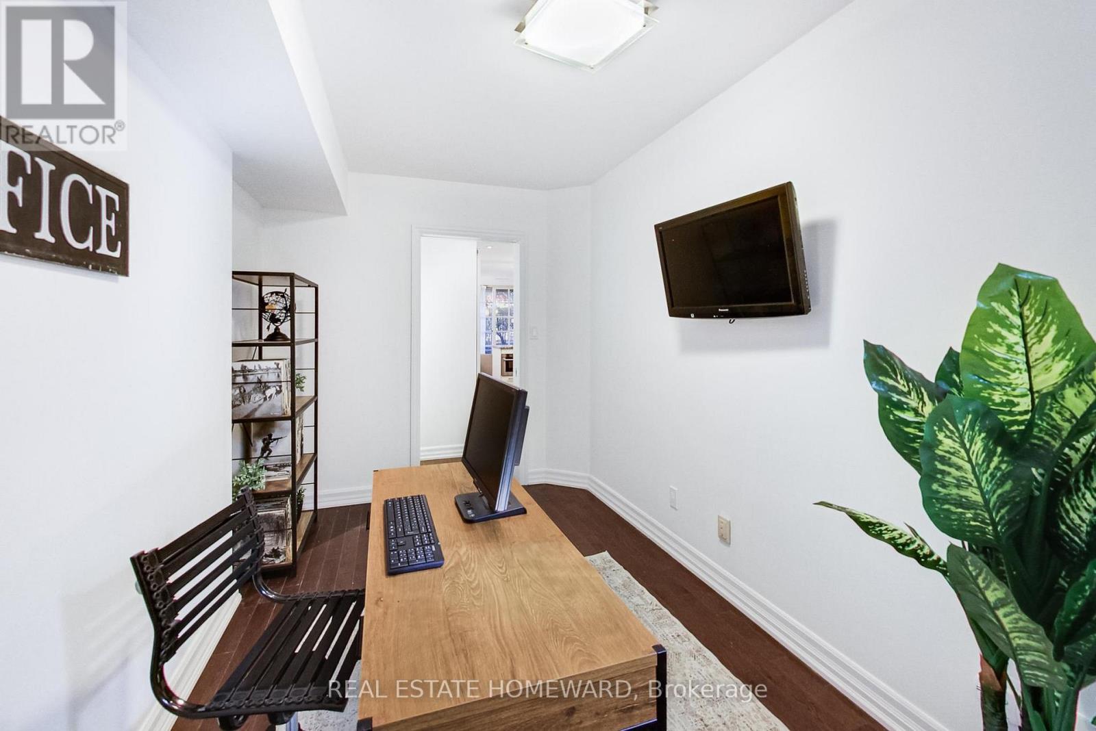 101 - 2371 Queen Street E, Toronto, Ontario  M4E 1H2 - Photo 18 - E13005928