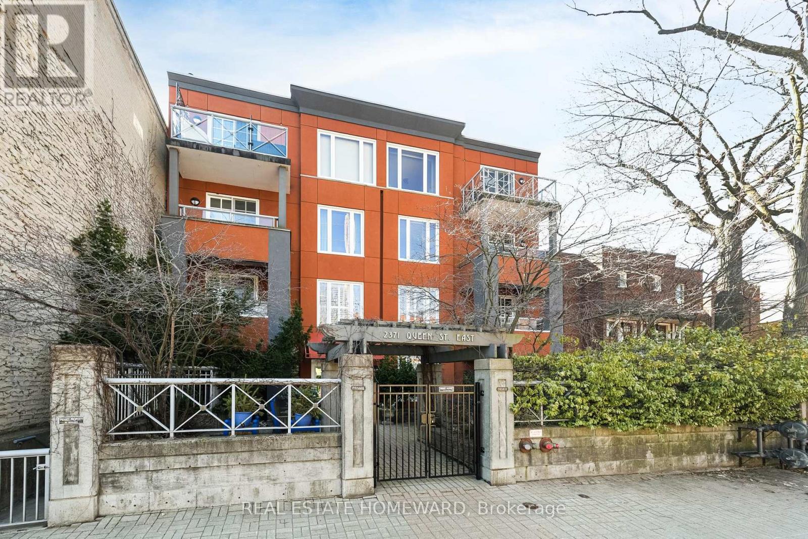 101 - 2371 Queen Street E, Toronto, Ontario  M4E 1H2 - Photo 2 - E13005928