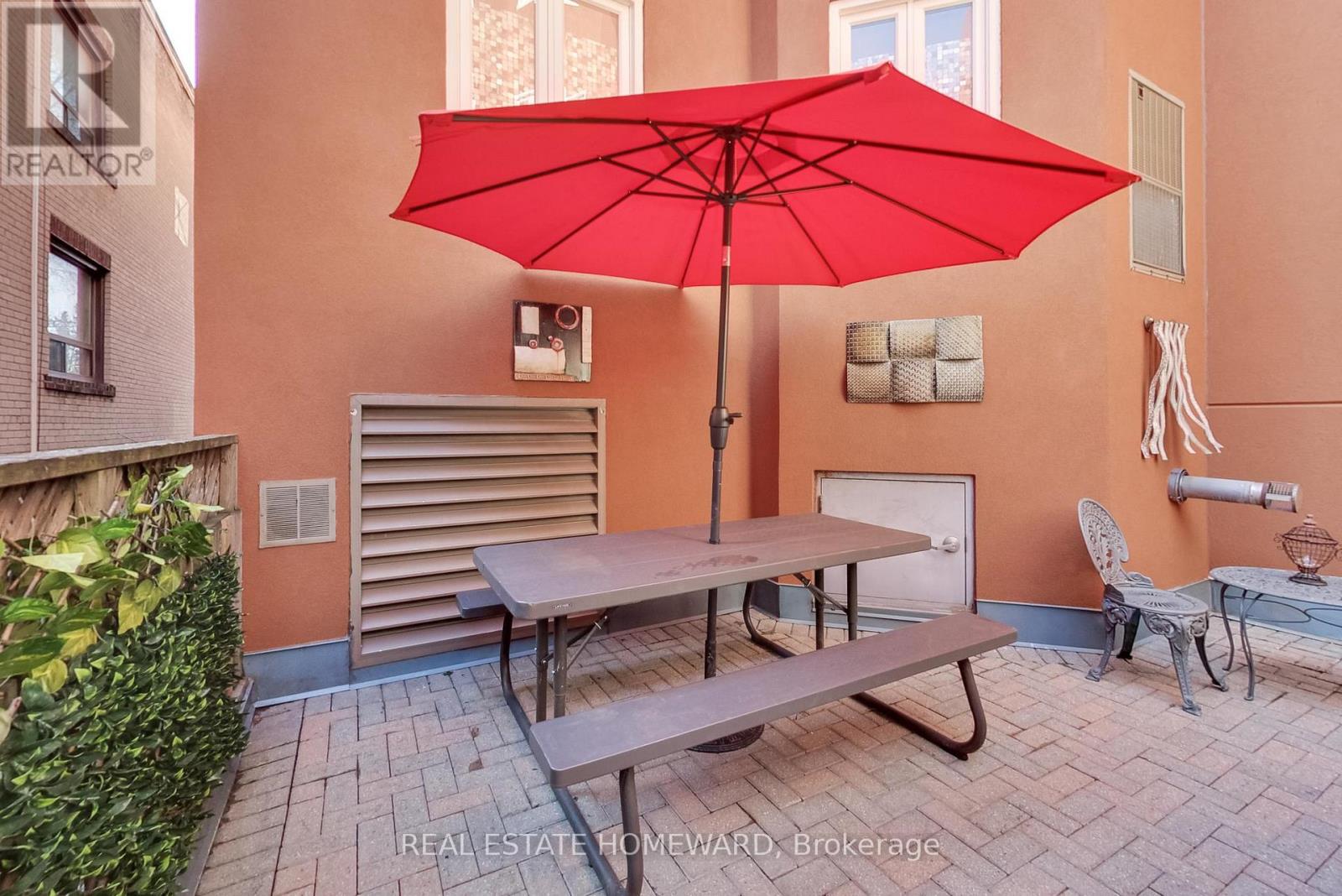 101 - 2371 Queen Street E, Toronto, Ontario  M4E 1H2 - Photo 24 - E13005928