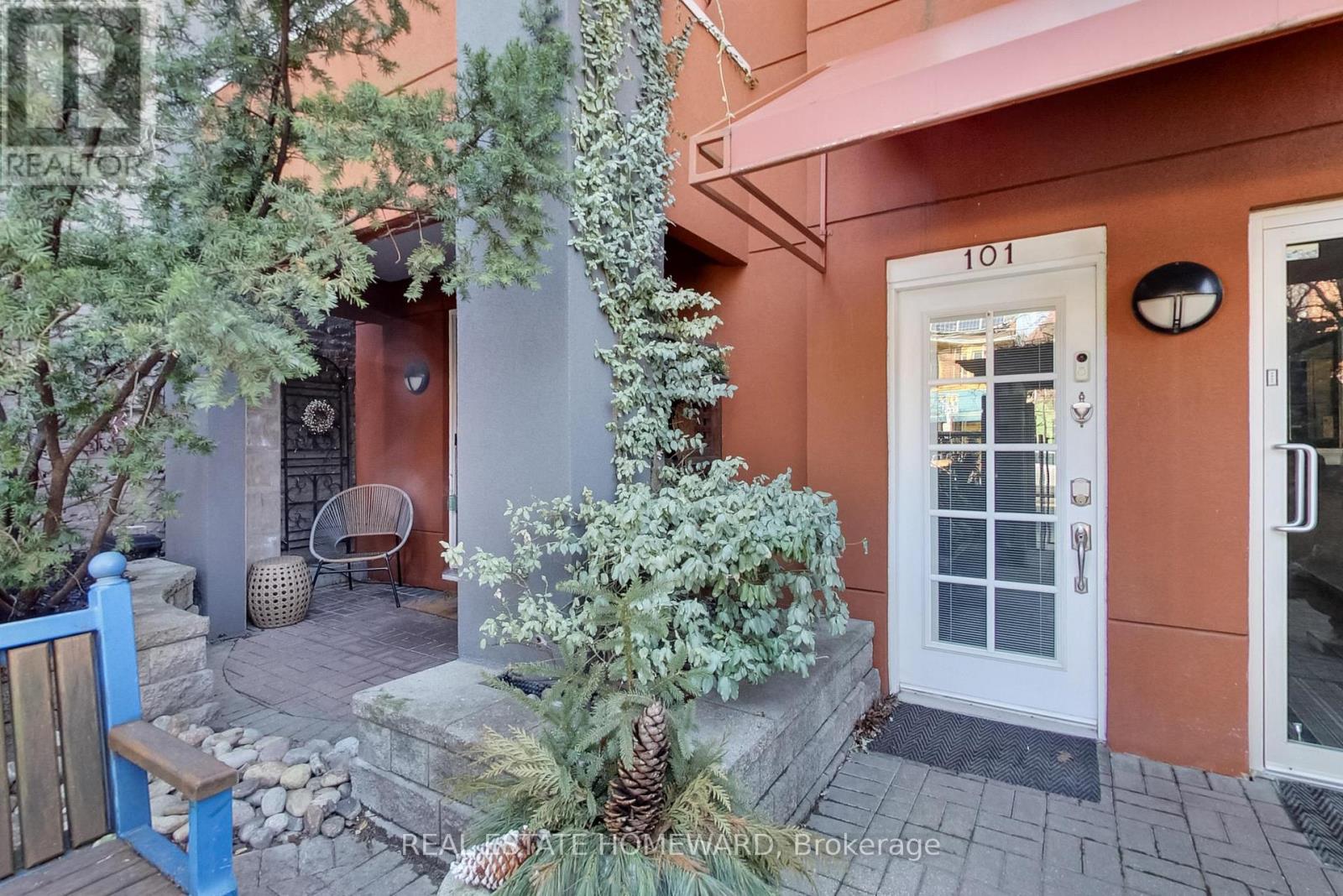 101 - 2371 Queen Street E, Toronto, Ontario  M4E 1H2 - Photo 4 - E13005928