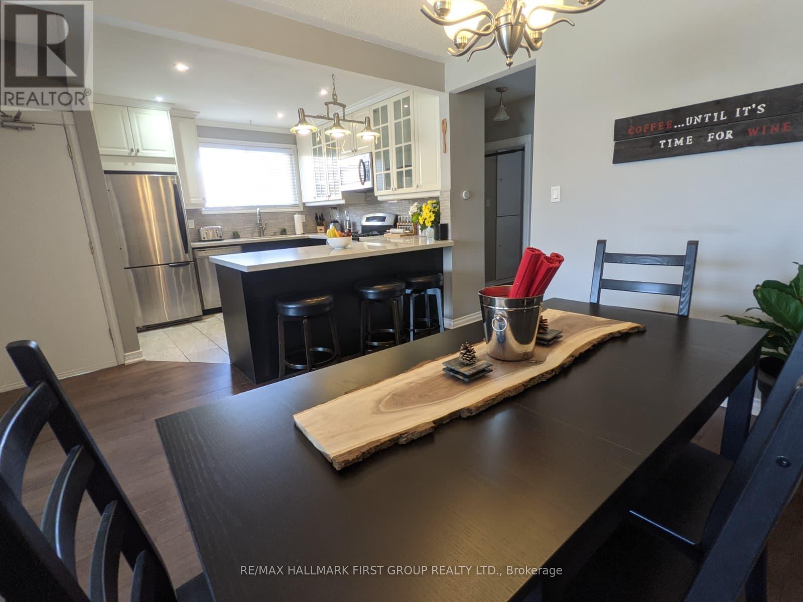 15 Thorncroft Crescent, Ajax, Ontario  L1S 2S1 - Photo 4 - E13005944