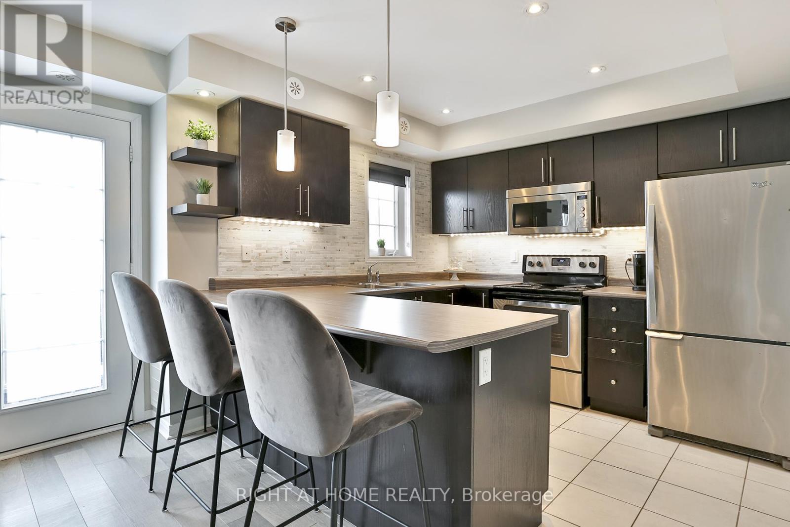 168 Kingston Road W, Ajax, Ontario L1T 0M9 - Photo 6 - E13005986