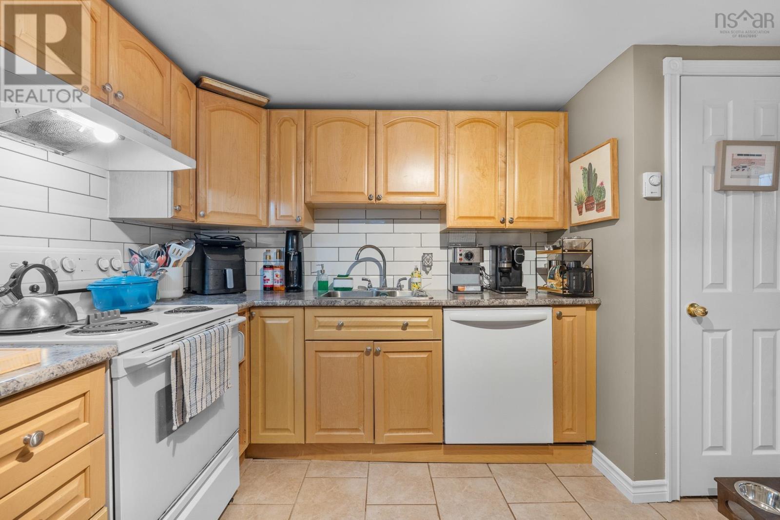 11 A&b Provost Street, Dartmouth, Nova Scotia  B2W 1B5 - Photo 28 - 202607601