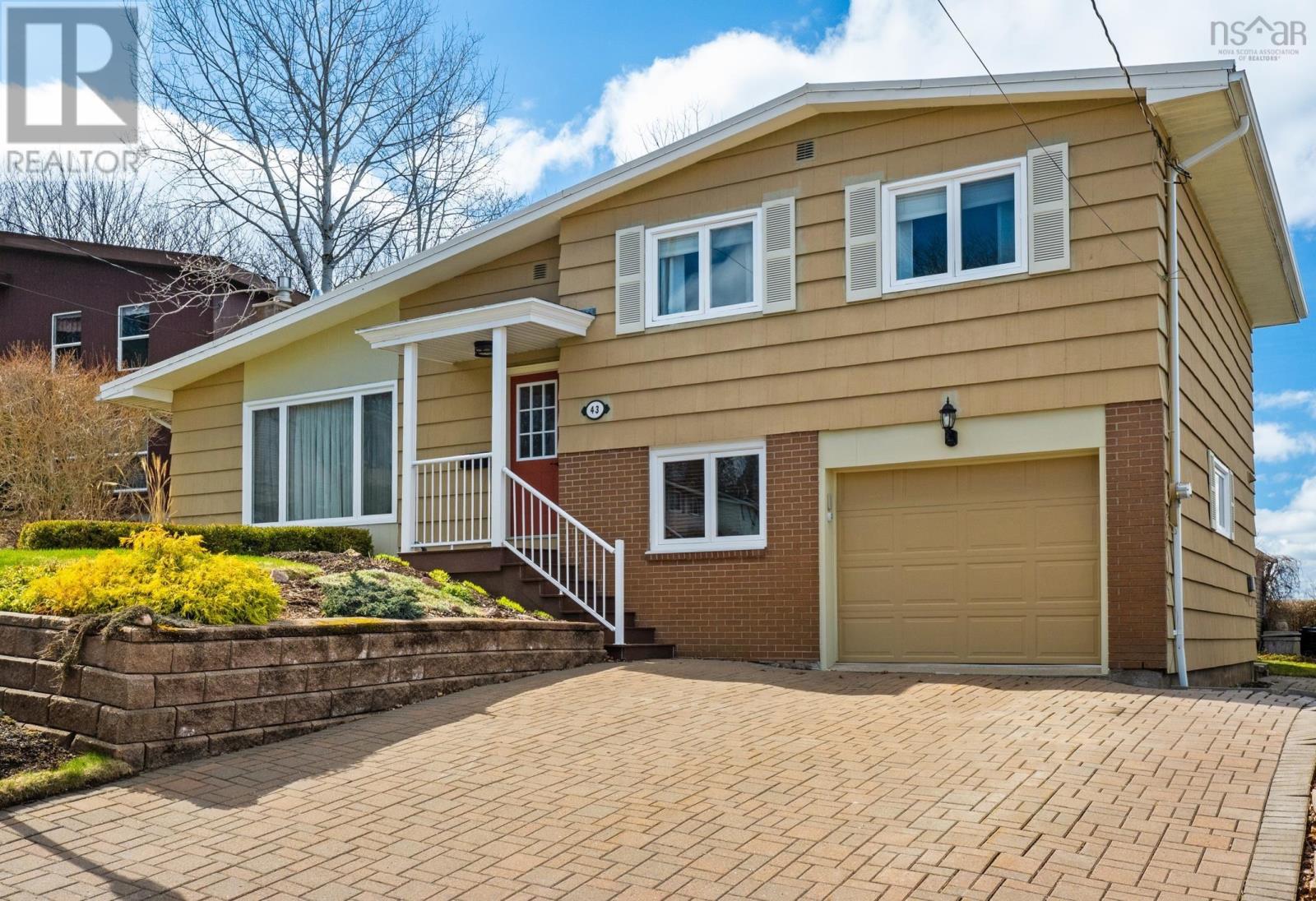 43 Tremont Street, Dartmouth, Nova Scotia  B2Y 1X1 - Photo 2 - 202607603