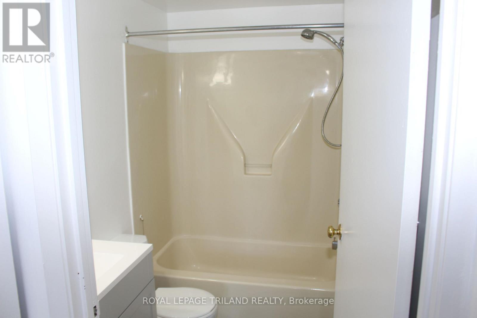 218 - 9 Jacksway Crescent, London North, Ontario  N5X 3T7 - Photo 8 - X12985092