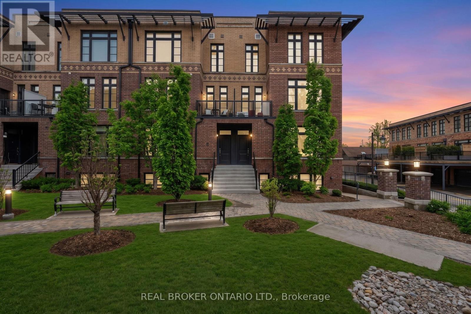 43 - 8167 Kipling Avenue, Vaughan, Ontario  L4L 0G4 - Photo 1 - N13005650