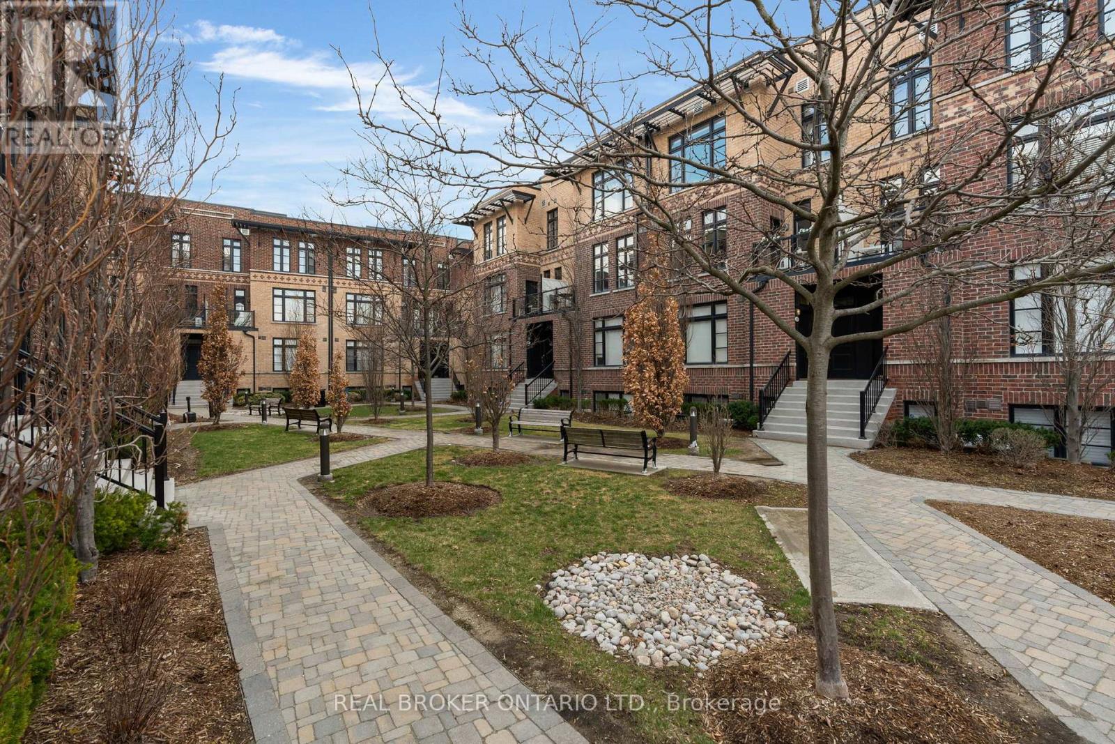 43 - 8167 Kipling Avenue, Vaughan, Ontario  L4L 0G4 - Photo 2 - N13005650