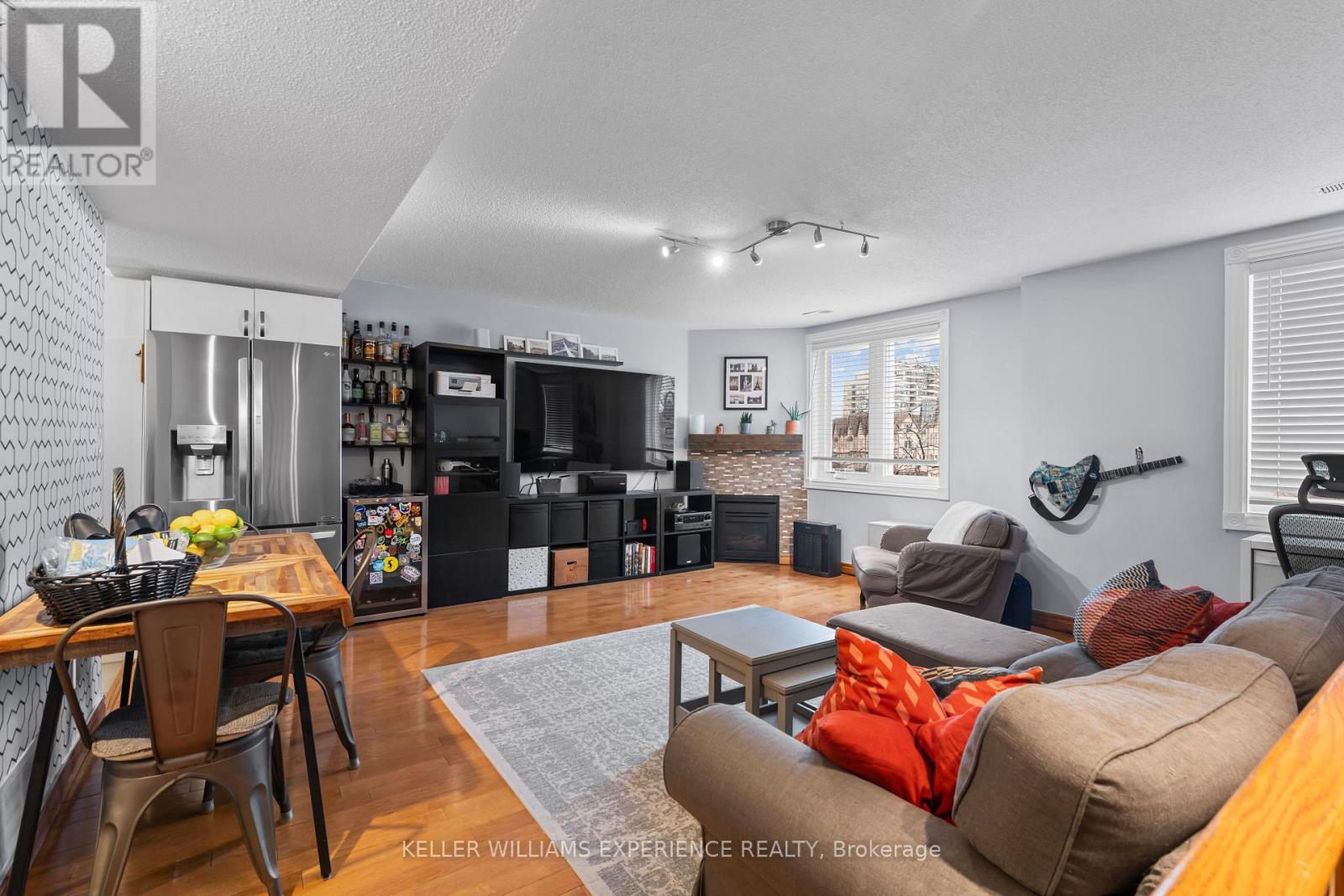 406 - 75 Weldrick Road E, Richmond Hill, Ontario  L4C 0H9 - Photo 3 - N13005674