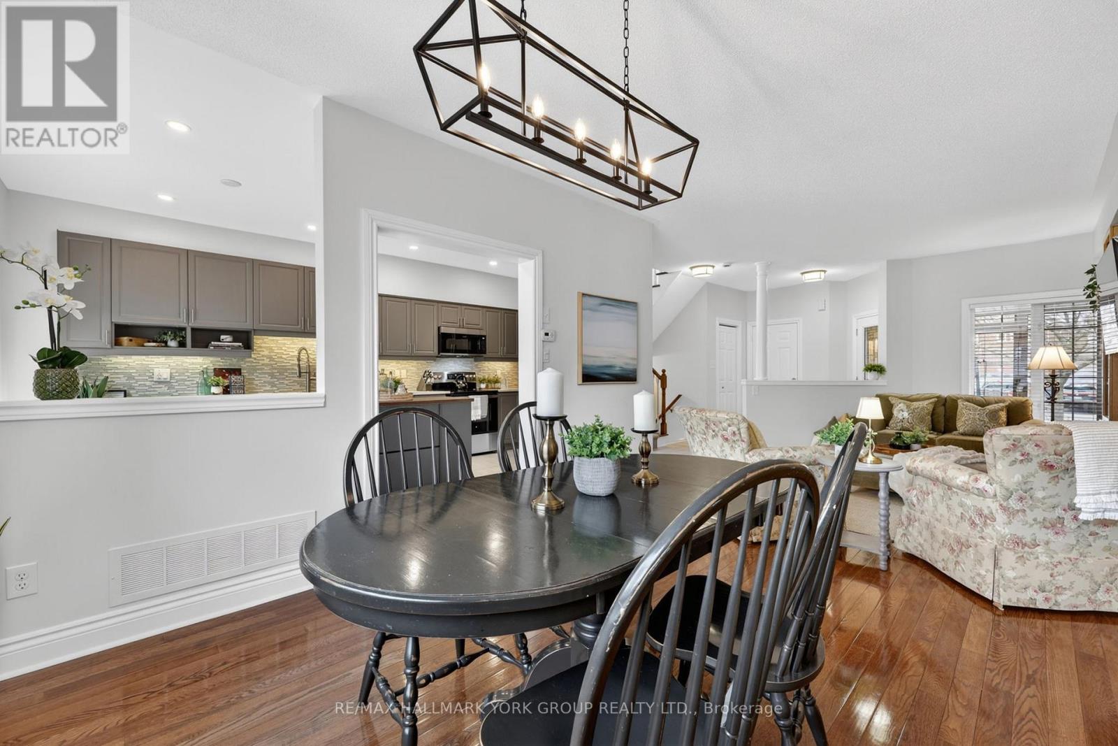 540 Greig Circle, Newmarket, Ontario  L3Y 8S6 - Photo 10 - N13005762