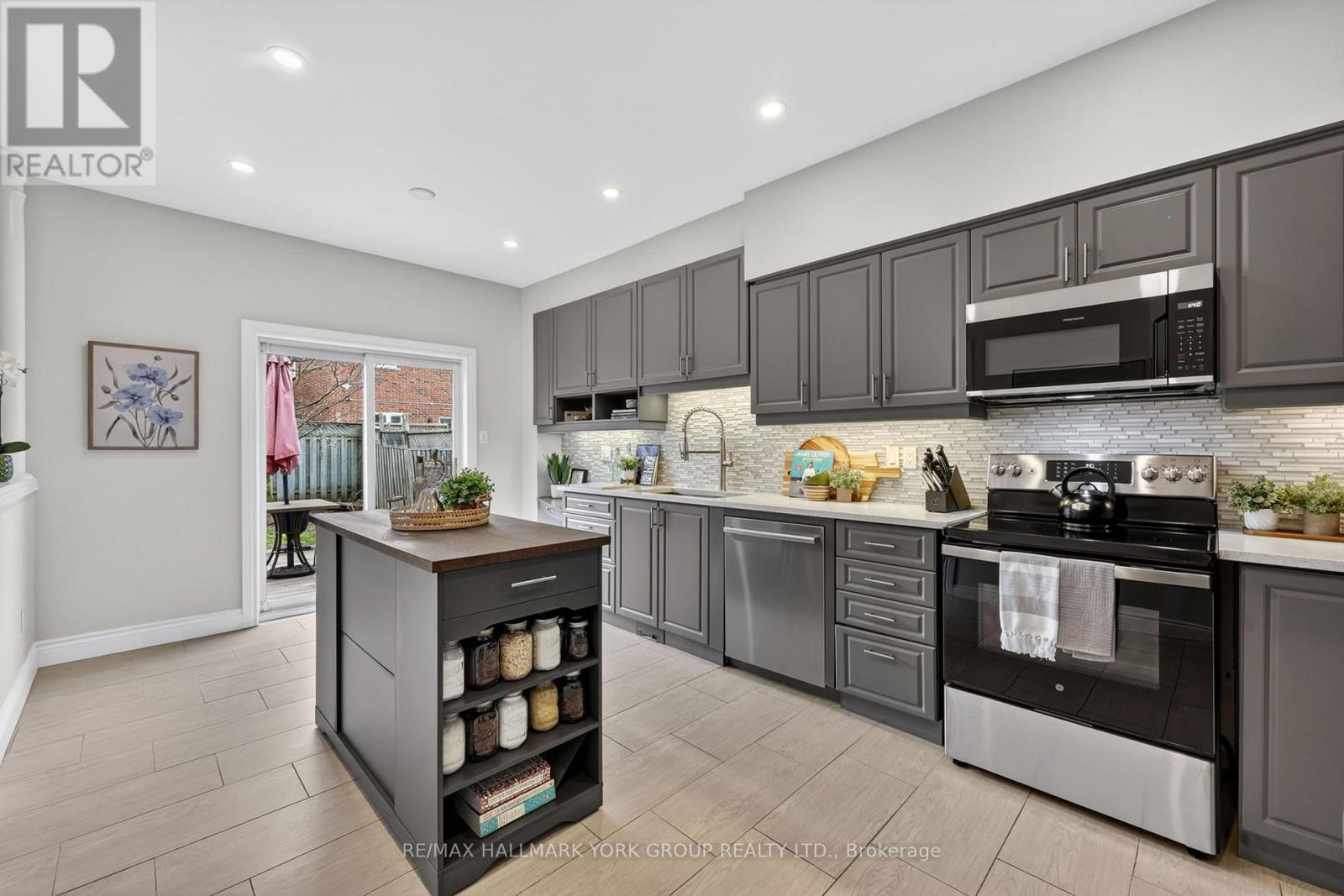 540 Greig Circle, Newmarket, Ontario  L3Y 8S6 - Photo 12 - N13005762