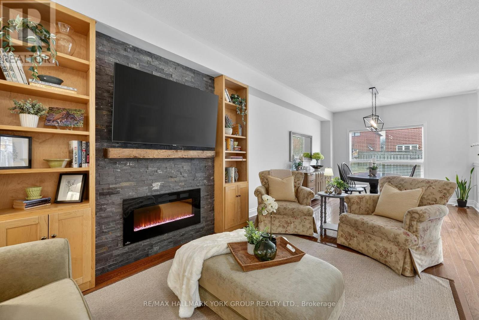 540 Greig Circle, Newmarket, Ontario  L3Y 8S6 - Photo 8 - N13005762