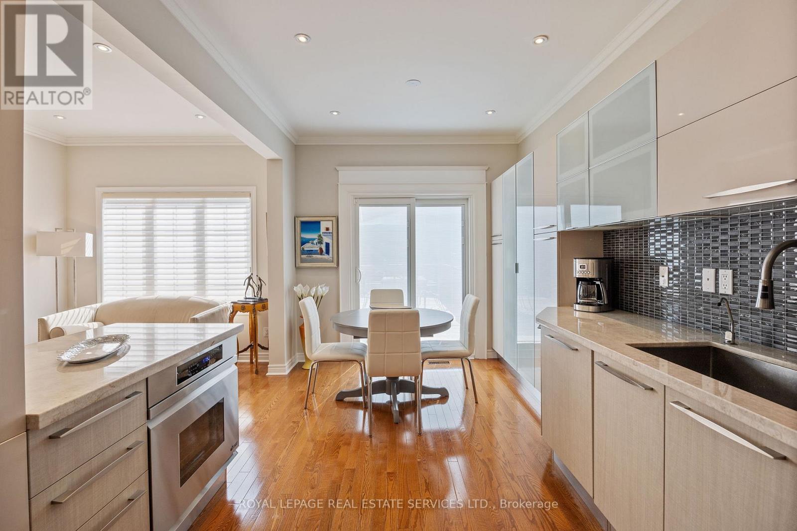 140 Kingsbridge Circle, Vaughan, Ontario  L4J 8P2 - Photo 7 - N13005776