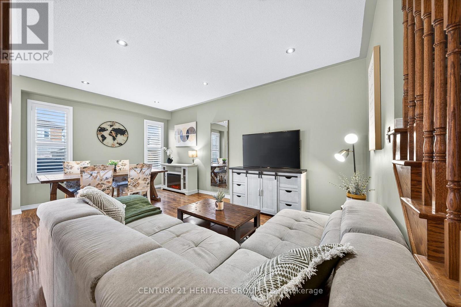 13 Richardson Crescent, Bradford West Gwillimbury, Ontario  L3Z 0L6 - Photo 11 - N13005800