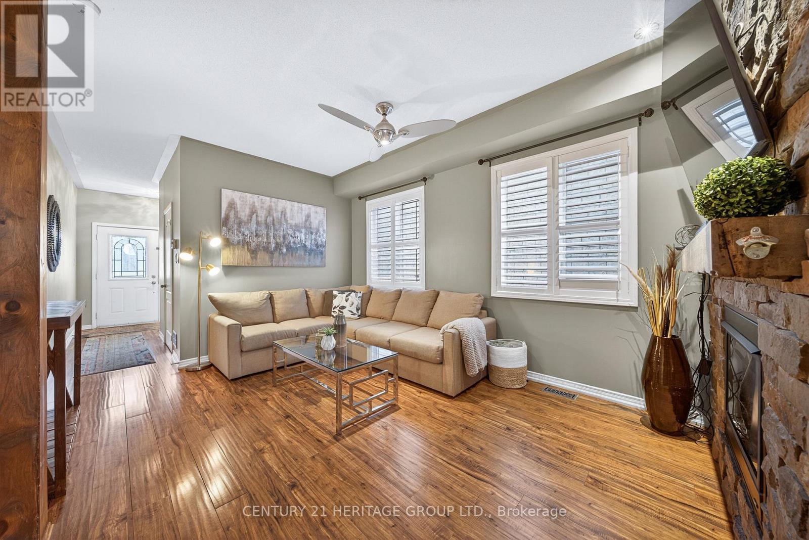 13 Richardson Crescent, Bradford West Gwillimbury, Ontario  L3Z 0L6 - Photo 9 - N13005800