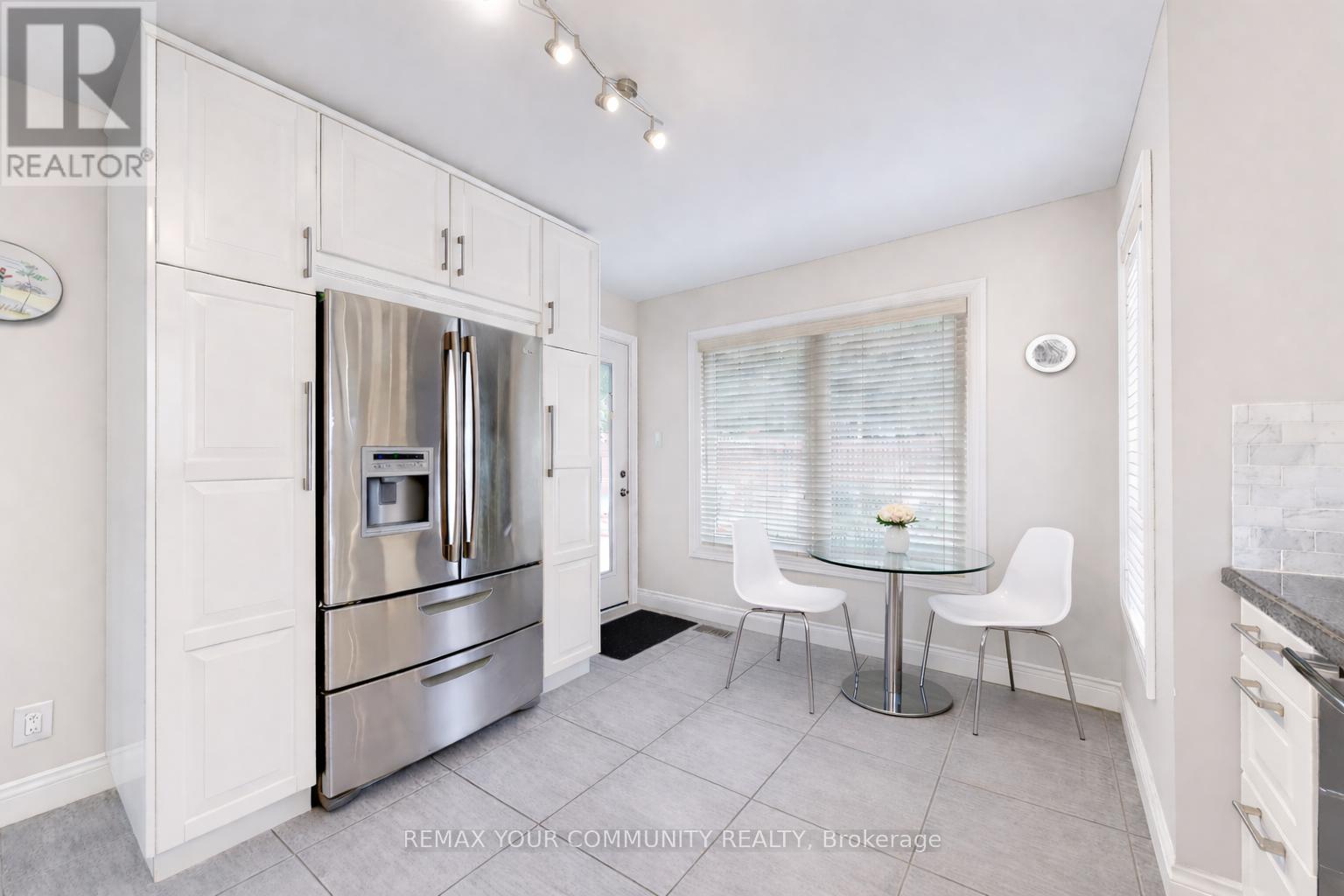 22 Hulst Drive, Bradford West Gwillimbury, Ontario  L3Z 2T3 - Photo 15 - N13005916