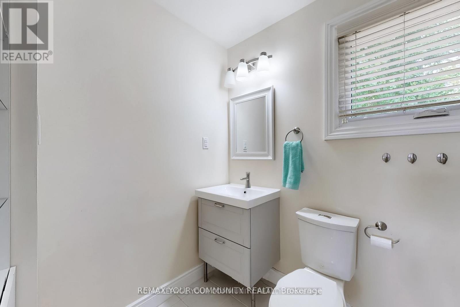 22 Hulst Drive, Bradford West Gwillimbury, Ontario  L3Z 2T3 - Photo 31 - N13005916