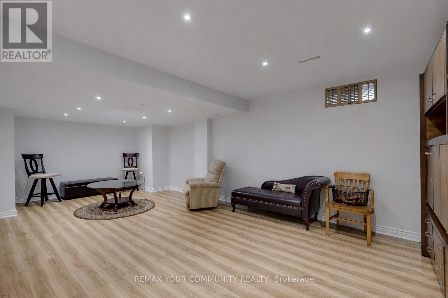 22 Hulst Drive, Bradford West Gwillimbury, Ontario  L3Z 2T3 - Photo 35 - N13005916