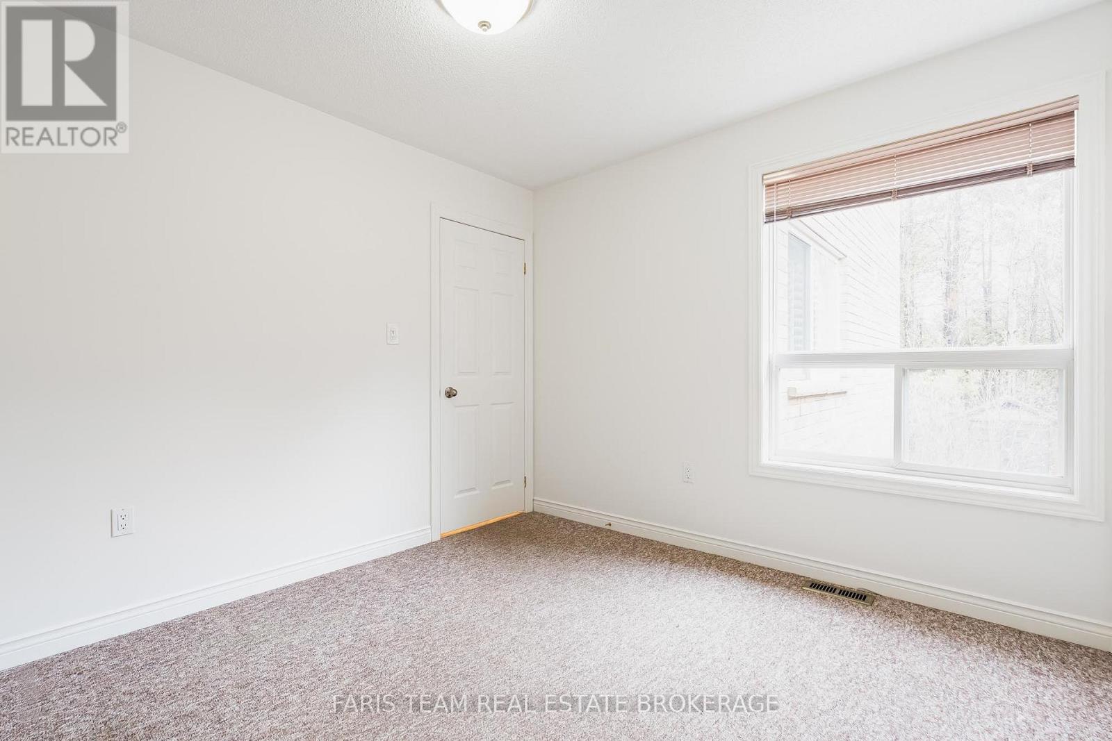 28 Bayshore Boulevard, Barrie, Ontario  L4N 9R5 - Photo 17 - S13005700