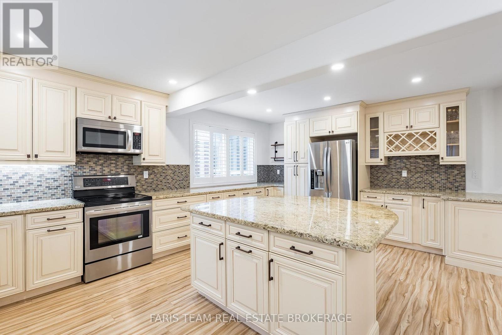 28 Bayshore Boulevard, Barrie, Ontario  L4N 9R5 - Photo 6 - S13005700