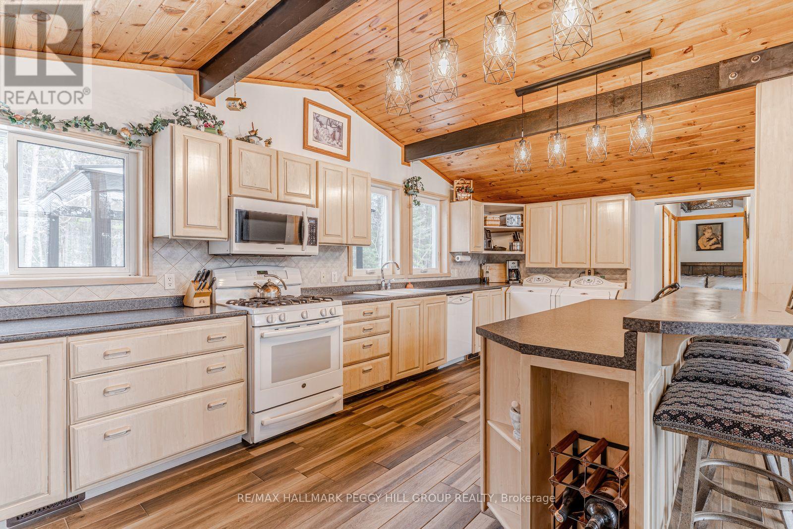 71 Ronald Avenue, Tiny, Ontario  L0L 1P1 - Photo 3 - S13005780