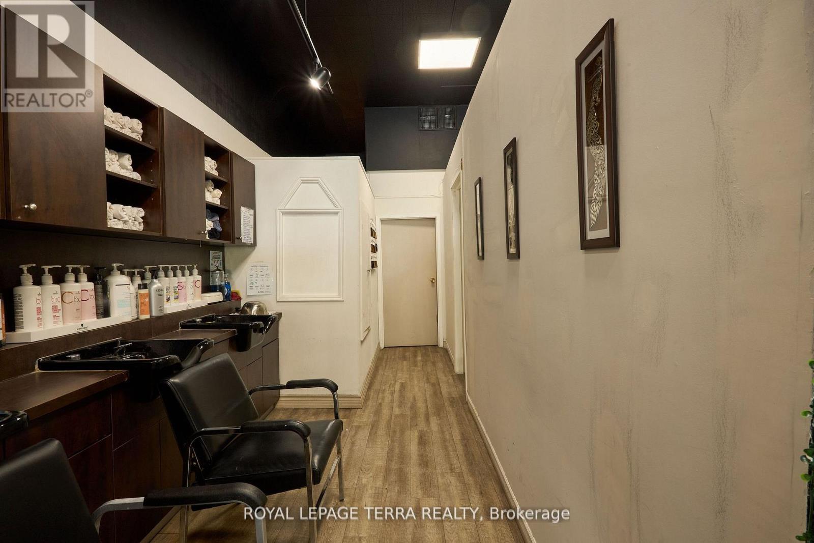 315 Blake Street, Barrie, Ontario  L4M 1K7 - Photo 6 - S13006002