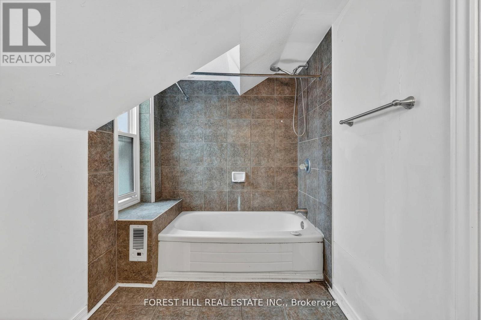 89 Toronto Street, Barrie, Ontario  L4N 1V1 - Photo 28 - S13006008