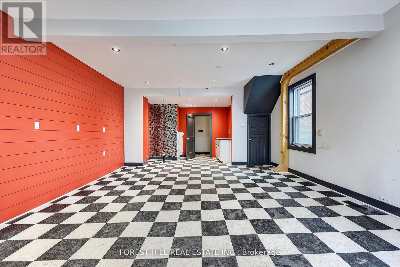 89 Toronto Street, Barrie, Ontario  L4N 1V1 - Photo 8 - S13006008