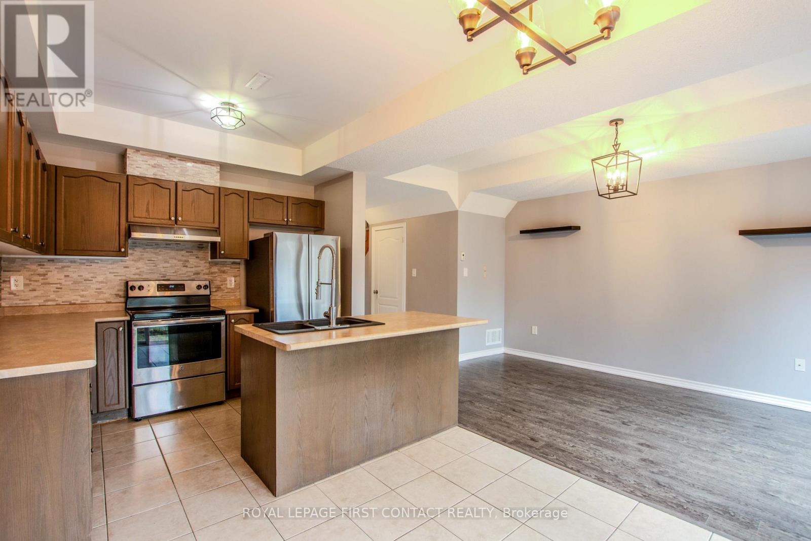 18 Arcadia Road, Wasaga Beach, Ontario  L9Z 3C2 - Photo 12 - S13006038