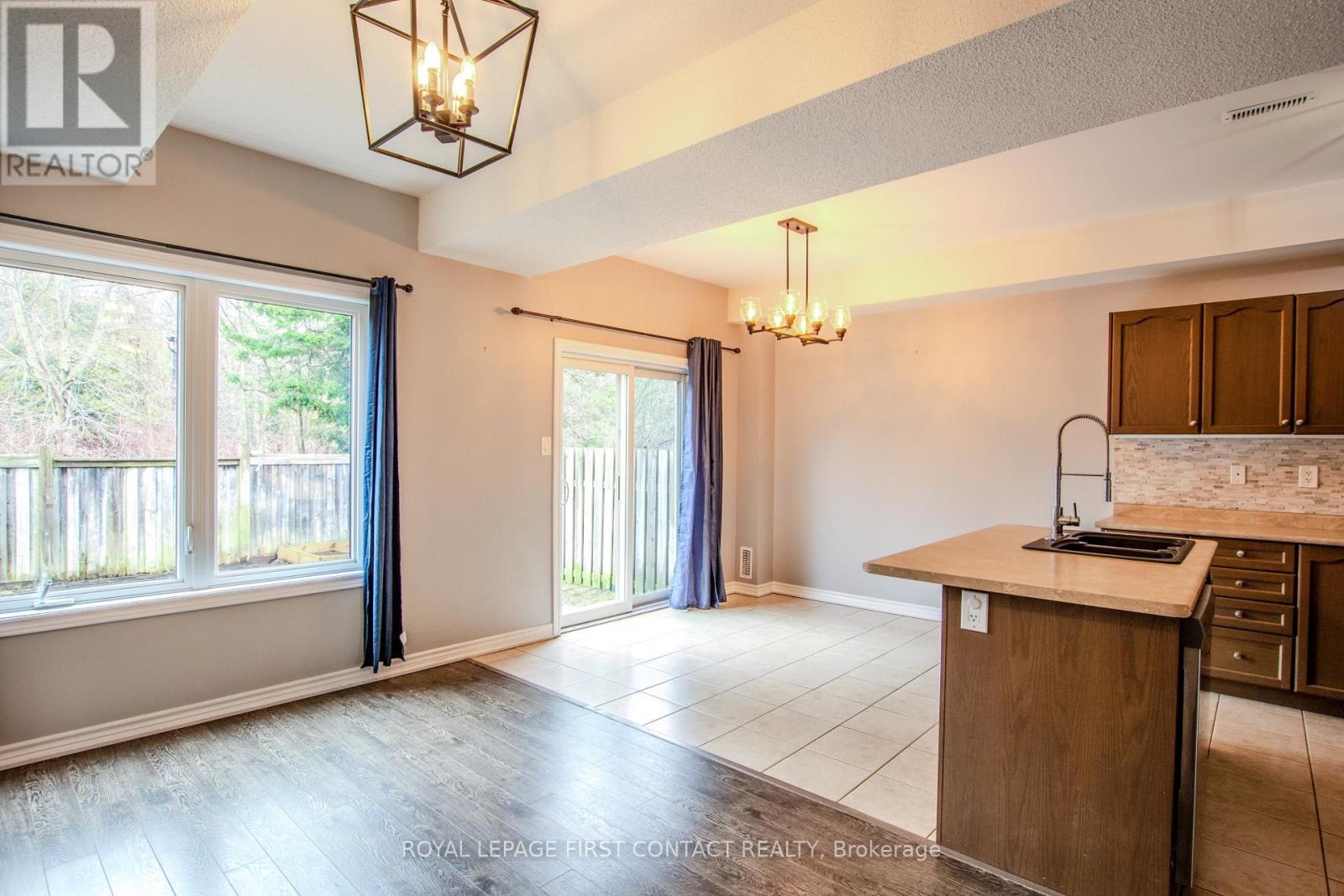 18 Arcadia Road, Wasaga Beach, Ontario  L9Z 3C2 - Photo 8 - S13006038