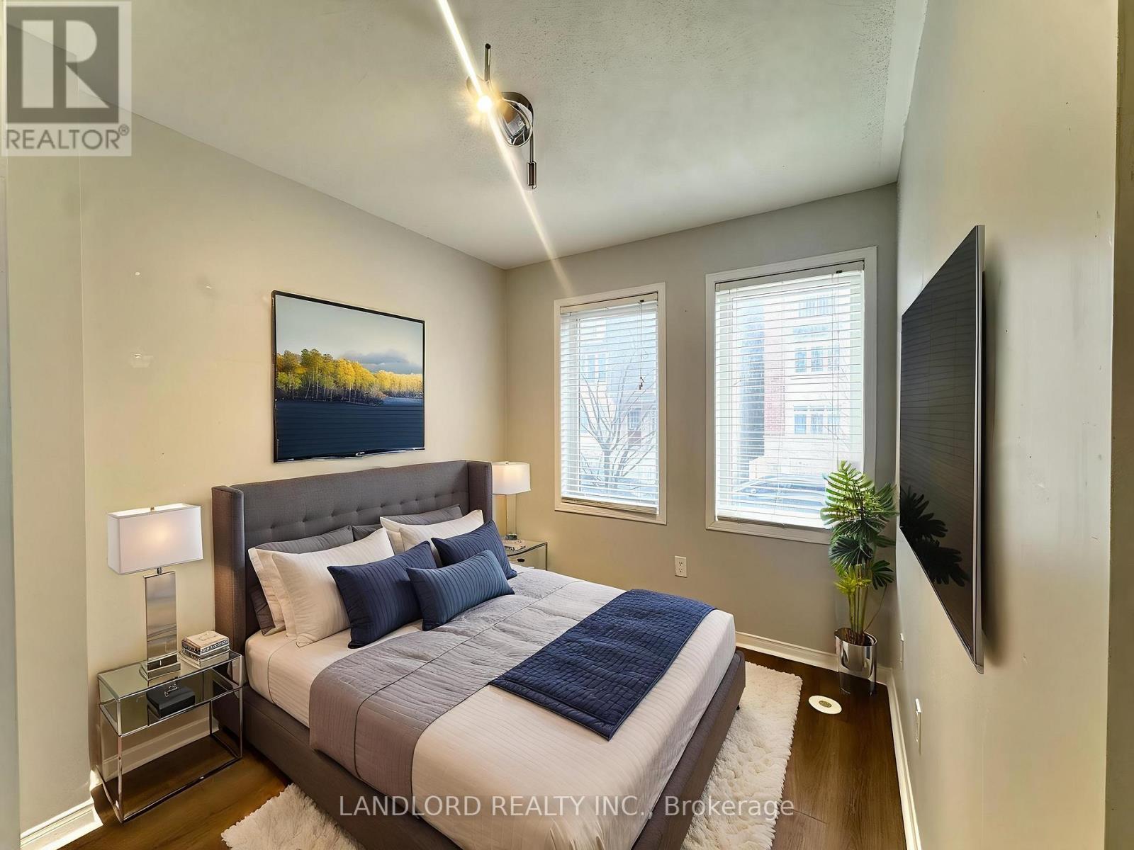 91 - 65 Turntable Crescent, Toronto, Ontario  M6H 4K8 - Photo 15 - W12763746