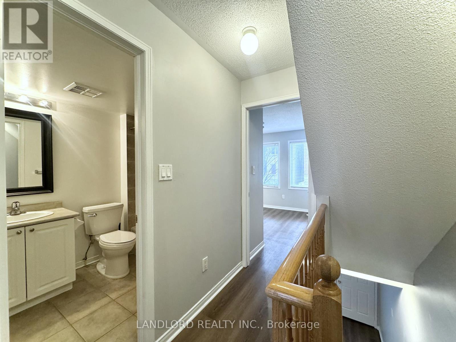 91 - 65 Turntable Crescent, Toronto, Ontario  M6H 4K8 - Photo 13 - W12763746