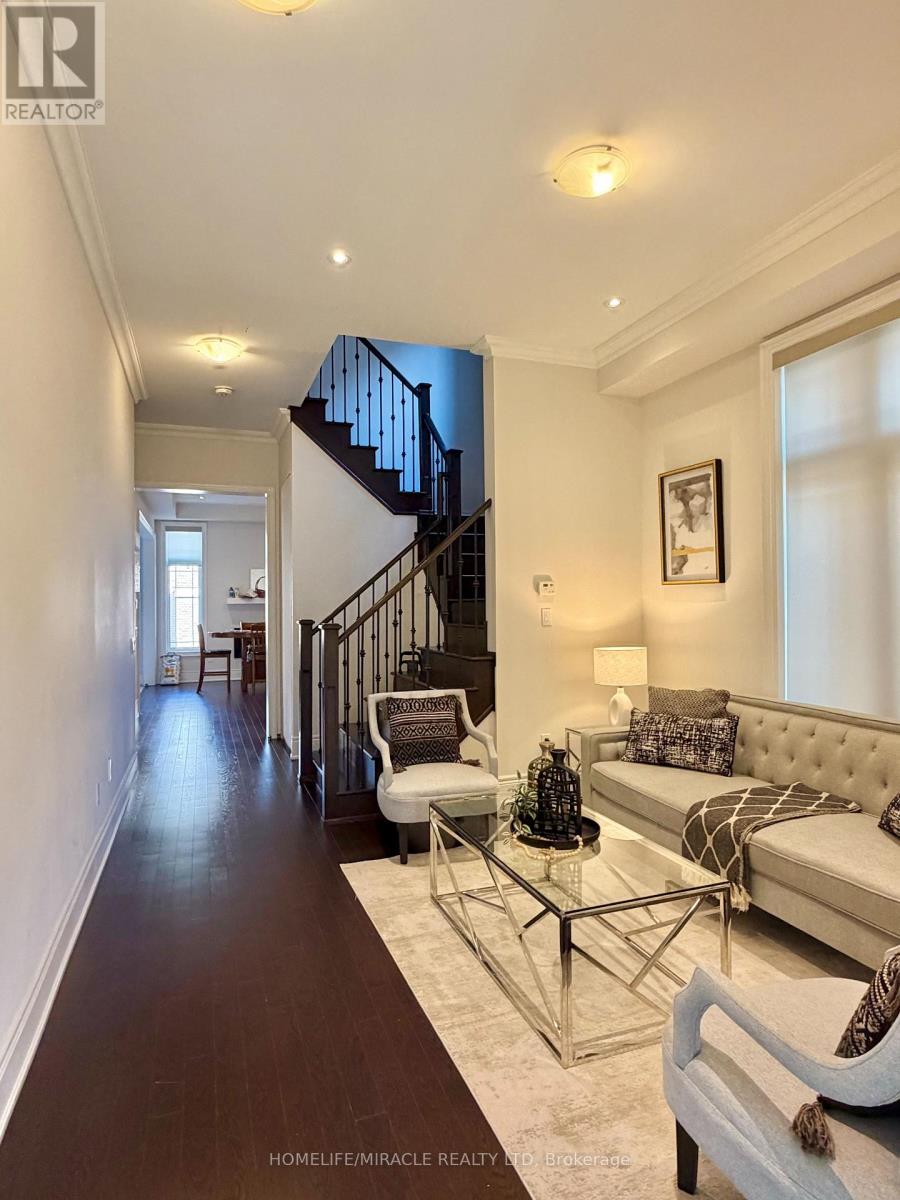 16 LYLE WAY, Brampton, Ontario