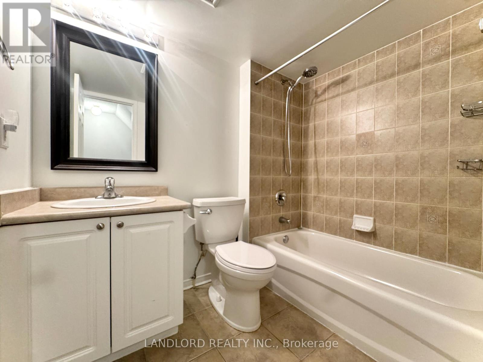 91 - 65 Turntable Crescent, Toronto, Ontario  M6H 4K8 - Photo 14 - W12763746