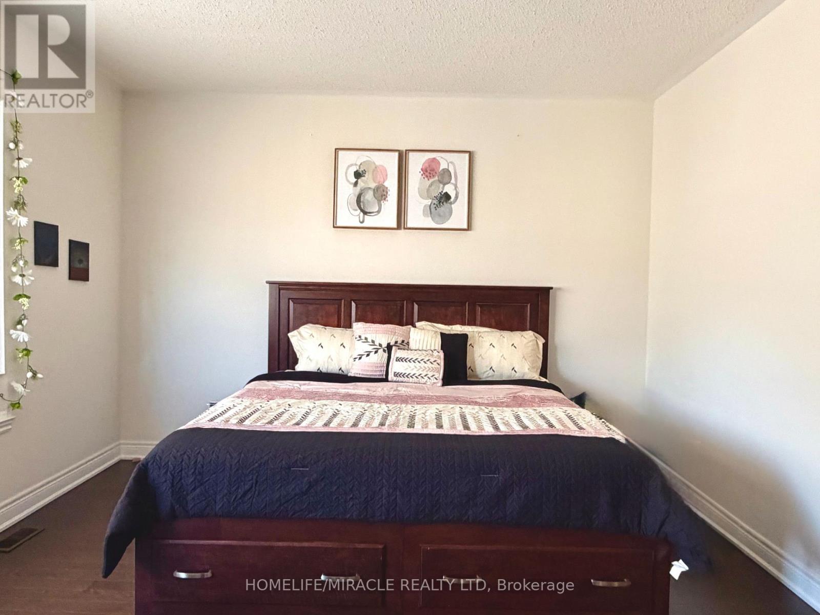 16 Lyle Way, Brampton, Ontario  L6X 5P8 - Photo 18 - W12951398