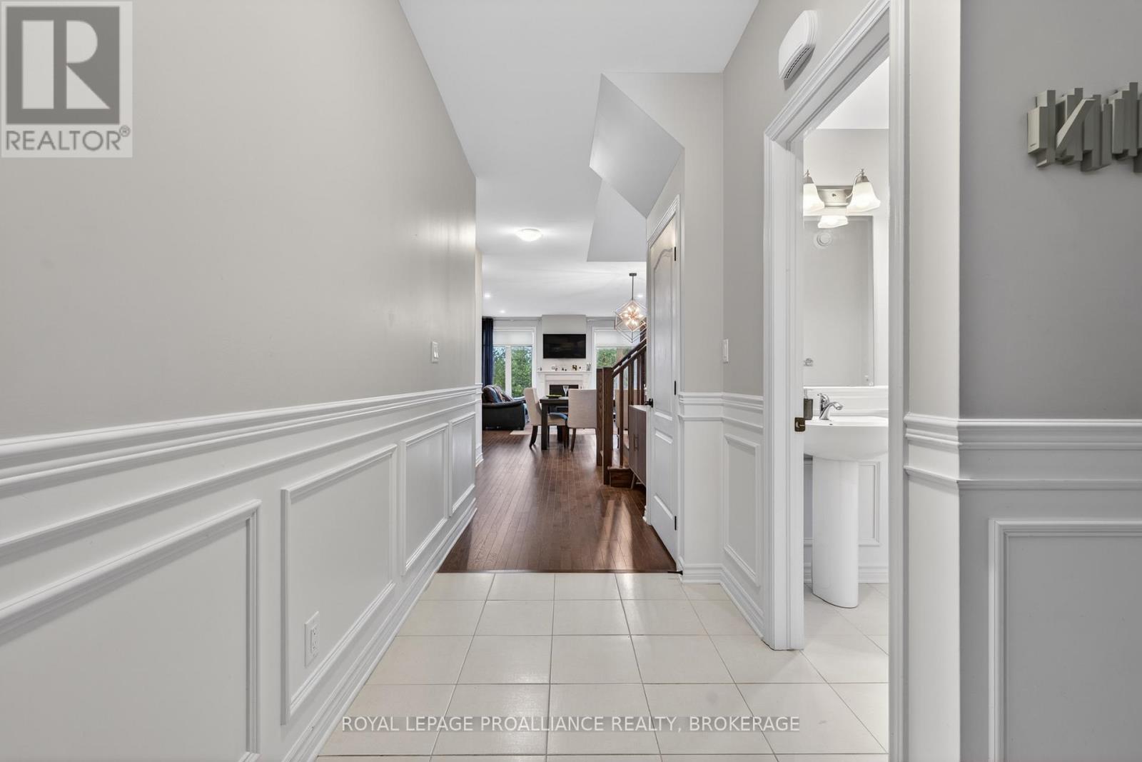 1372 Monarch Drive, Kingston, Ontario  K7P 0S2 - Photo 3 - X13005828