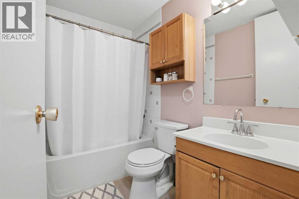 29 Osborne Street, Red Deer, Alberta  T4N 5C2 - Photo 18 - A2301759