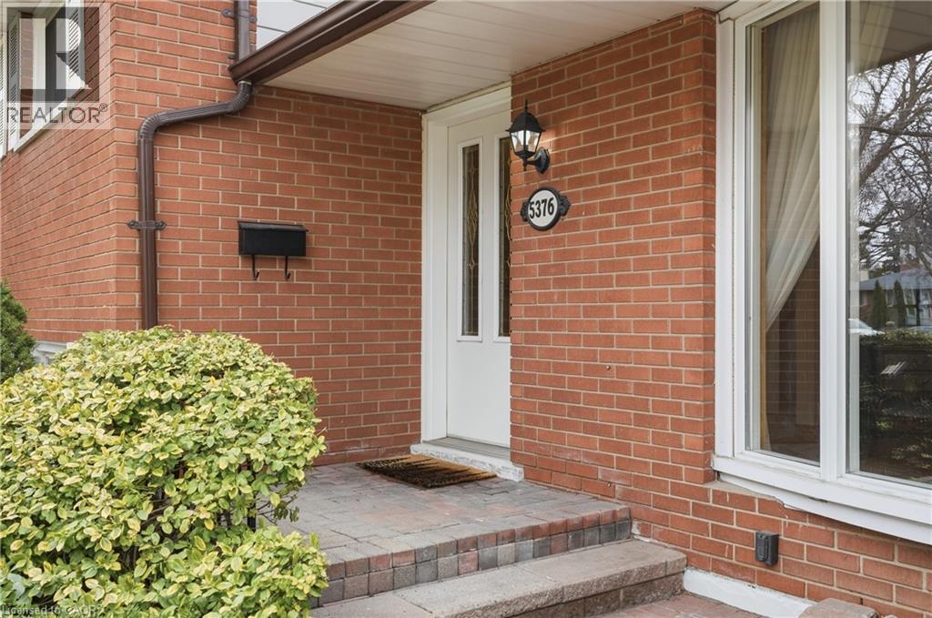 5376 Spruce Avenue, Burlington, Ontario  L7L 1N7 - Photo 4 - 40818654