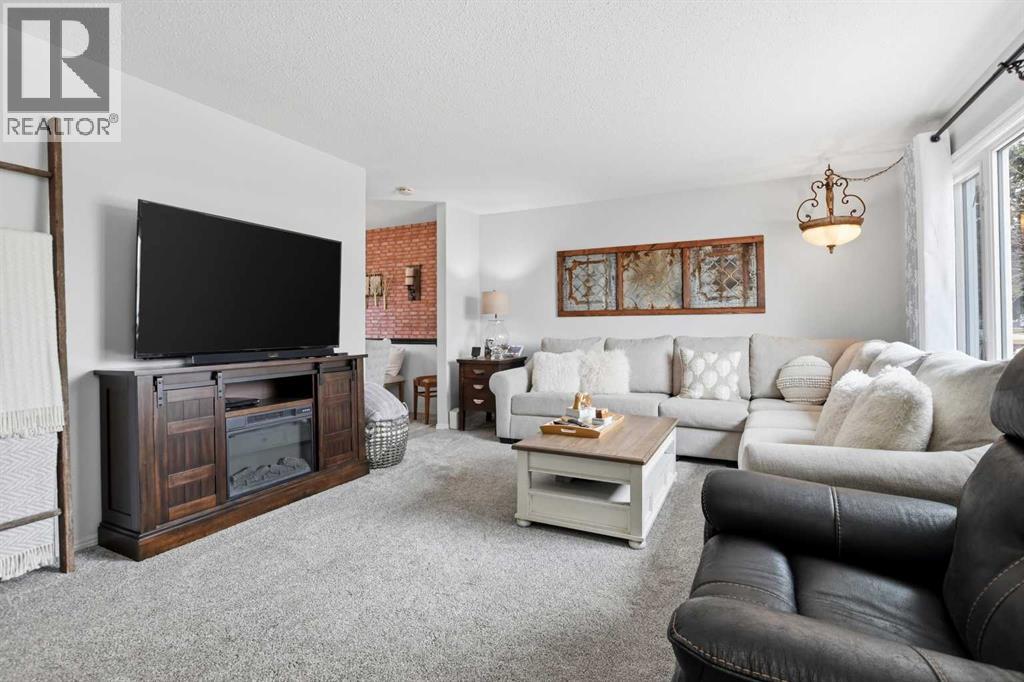 29 Osborne Street, Red Deer, Alberta  T4N 5C2 - Photo 7 - A2301759