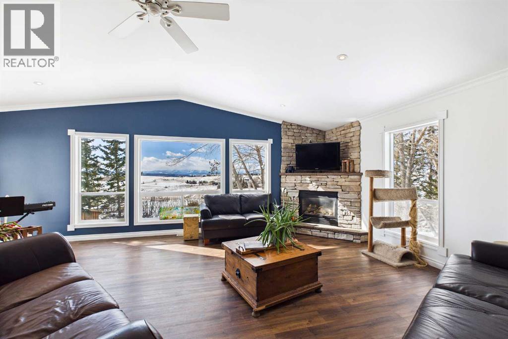 263042 Range Road 43, Rural Rocky View County, Alberta  T4C 2B1 - Photo 6 - A2292562