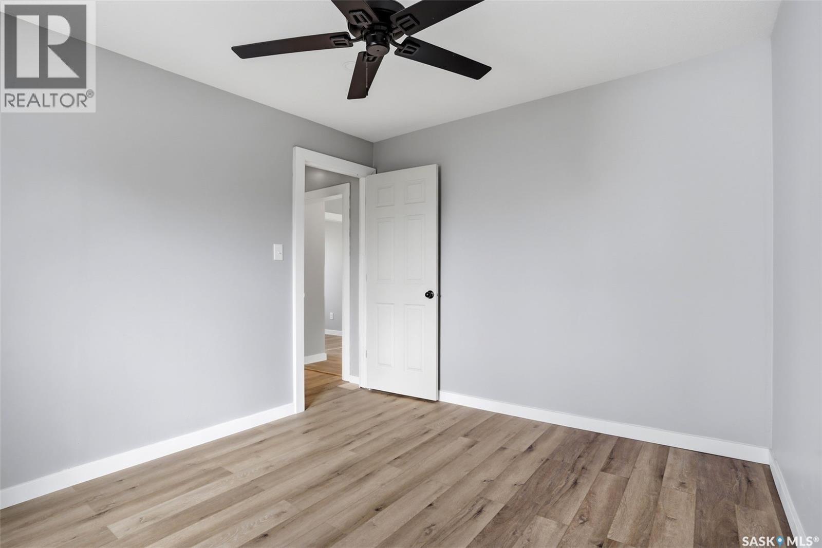 1736 Mcintosh Street, Regina, Saskatchewan  S4T 5C5 - Photo 12 - SK032834