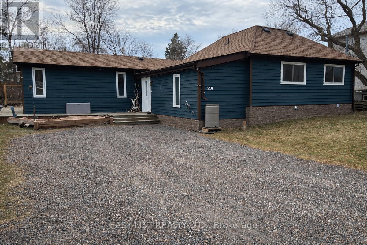 516 Bay Street, Kenora, Ontario P0X 1C0 - Photo 2 - X12948200