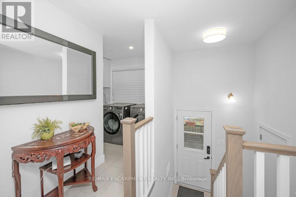 491 Highway 5 W, Hamilton, Ontario  L9H 5E2 - Photo 24 - X12965246