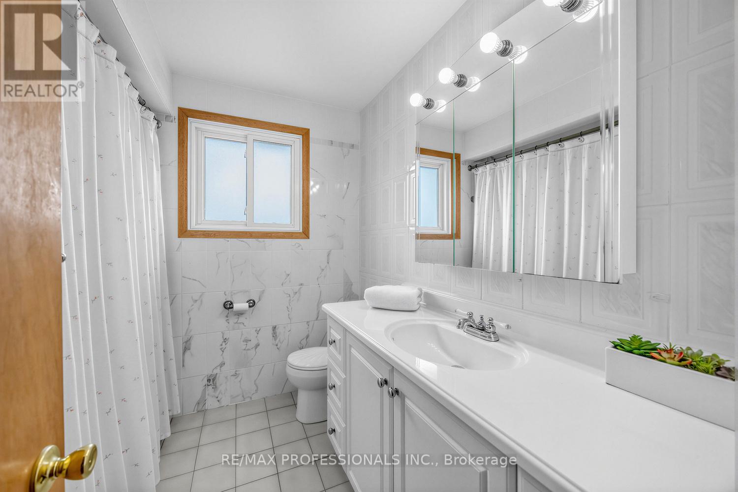 105 Rowntree Mill Road, Toronto, Ontario  M9L 1C7 - Photo 29 - W13005632